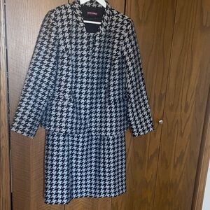Jessica London  Black and White Houndstooth Blazer